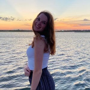 Meet your Posher, Victoria